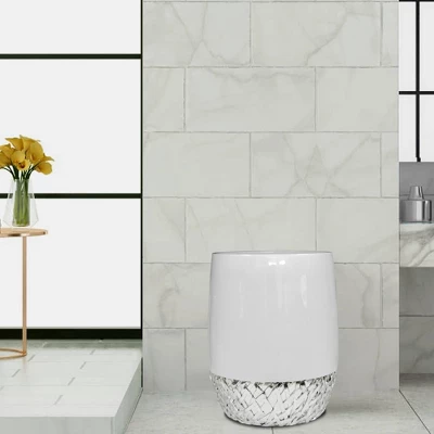 Small Round Plastic Vintage Bathroom Wastebasket - Nu Steel 6 Small Round Plastic Vintage Bathroom Wastebasket - Nu Steel - Image 4