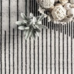 NuLOOM Blaire Contemporary Solar Eclipse Area Rug 20 NuLOOM Blaire Contemporary Solar Eclipse Area Rug -Northlight Store GUEST 4a1f1125 16e5 448e bd7b 79c4014338ad