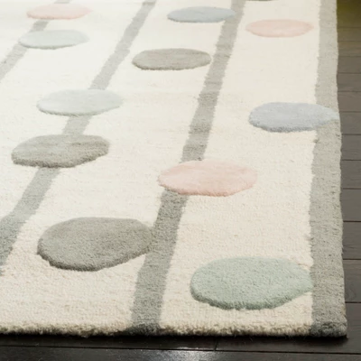 Safavieh Kids SFK909 Hand Tufted Area Rug - Safavieh 4 Safavieh Kids SFK909 Hand Tufted Area Rug - Safavieh - Image 2