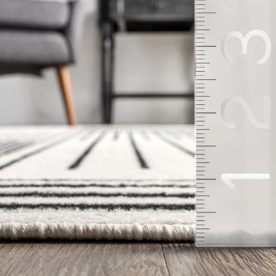 NuLOOM Blaire Contemporary Solar Eclipse Area Rug 4 NuLOOM Blaire Contemporary Solar Eclipse Area Rug - Image 2