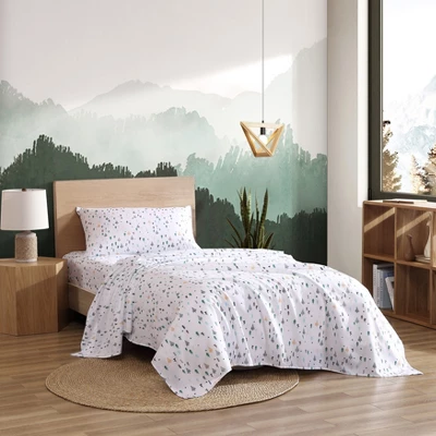 Eddie Bauer Kids Microfiber Sheet Set 4 Eddie Bauer Kids Microfiber Sheet Set - Image 2