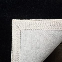 Penny Quatrefoil Design Tufted Accent Rug - Safavieh -Northlight Store GUEST ceb0b70d f43a 415f a1b2 0d93ddf51fb3