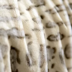 Cheer Collection Faux Fur Printed Blanket -Northlight Store GUEST d927fd69 ca7e 4512 84e1 10b6b42e524c
