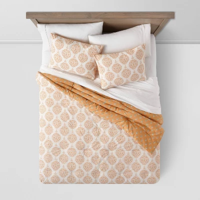 Medallion Printed Comforter & Sham Set Off-White/Dark Gold - Threshold™ 4 Medallion Printed Comforter & Sham Set Off-White/Dark Gold - Threshold™ - Image 2